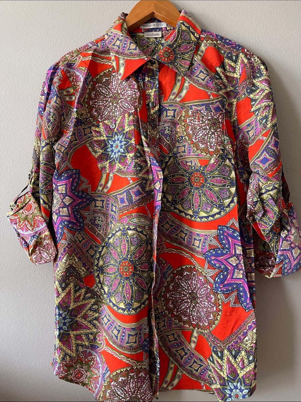 Van Heusen Y2K Red Multi-Color Paisley Button Down Shirt